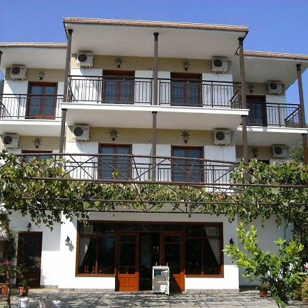 Hotel George Хриси-Амудия Экстерьер фото